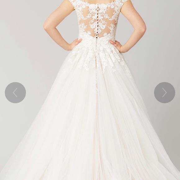 Kleinfeld wedding dress - Cathrine off the shoulder - Picture 3 of 11